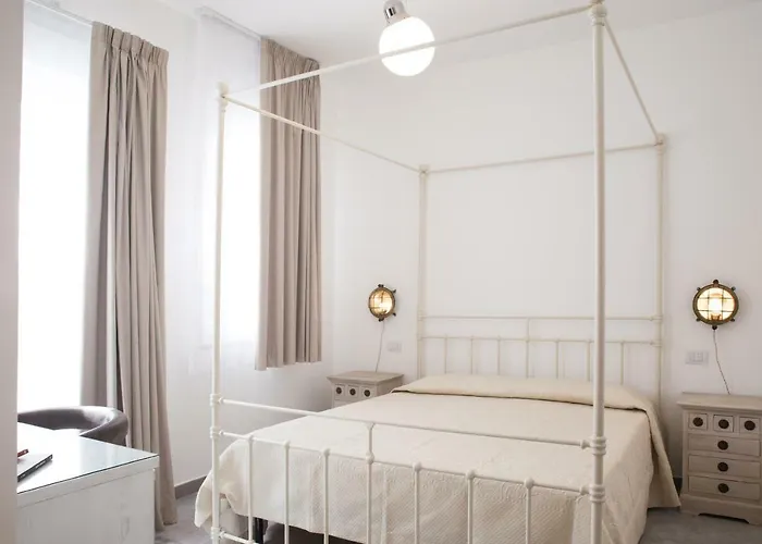 Del Faro Bed & Breakfast 4*